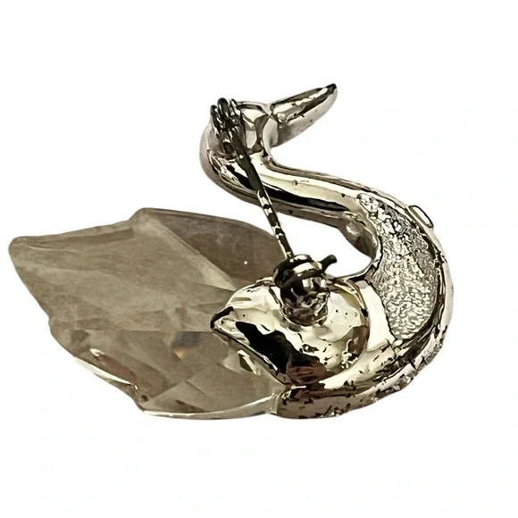 Vintage crystal and rhinestone Swan brooch with blue sapphire look accents - Picture 4 of 8